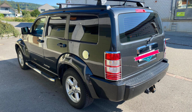 Dodge Nitro voll